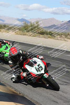 media/Nov-16-2025-Race Pace (Sun) [[8c5fa54630]]/Verified Riders/4-Turn 3 Inside (1050am)/